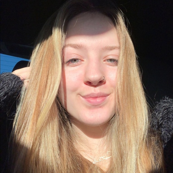 Meet your Posher, Kylee - Picture 1 of 1